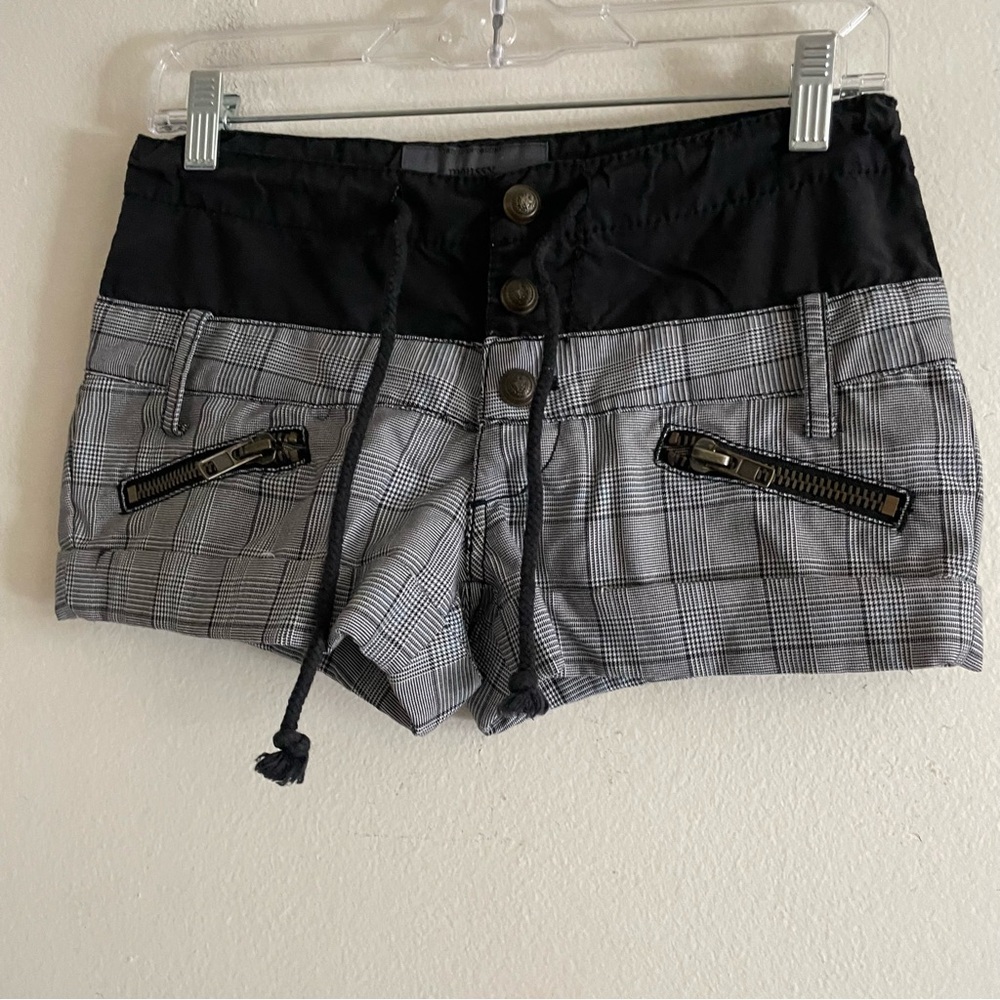 Moussy Black and Gray Women's Shorts size 1